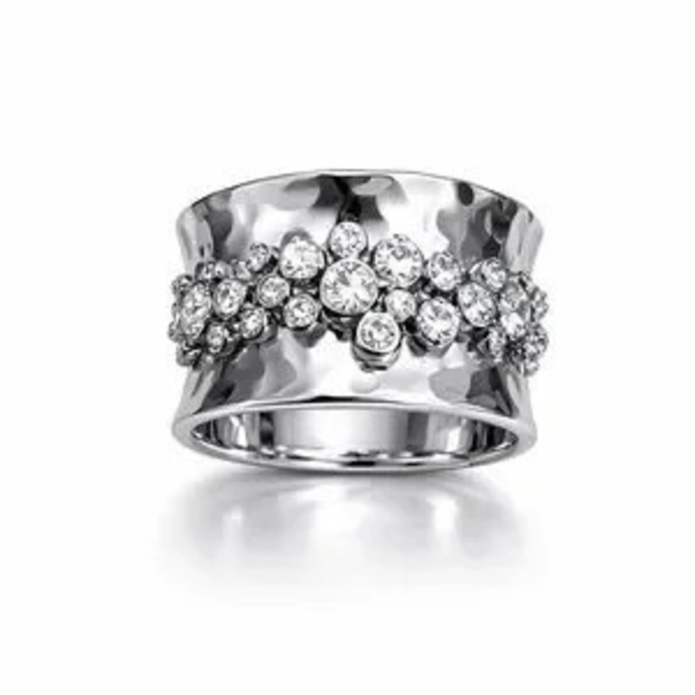 Chic Silver Crystal Ring